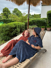 Load image into Gallery viewer, Poncho Kids Sunset Red