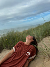 Load image into Gallery viewer, Poncho Woman Sunset Red