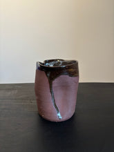 Load image into Gallery viewer, Medium Brown Vaze
