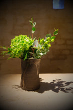 Load image into Gallery viewer, Large Black Chamotte Vaze
