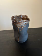 Load image into Gallery viewer, Large Grey Vaze
