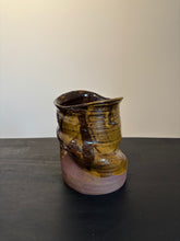 Load image into Gallery viewer, Medium Brown Vaze
