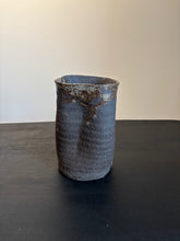 Load image into Gallery viewer, Large Black Chamotte Vaze
